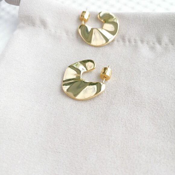 Alicia Bonnie Gold Muse Earrings NEW - Picture 2 of 3